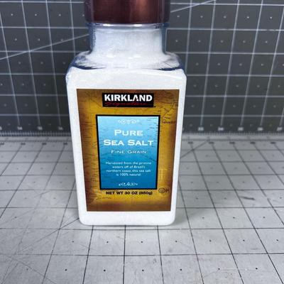 Kirkland  Pure Sea Salt NEW