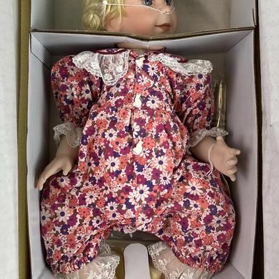  LYNNE RANDOLPH PORCELAIN DOLL BETH DESIGNER GUILD NIB 