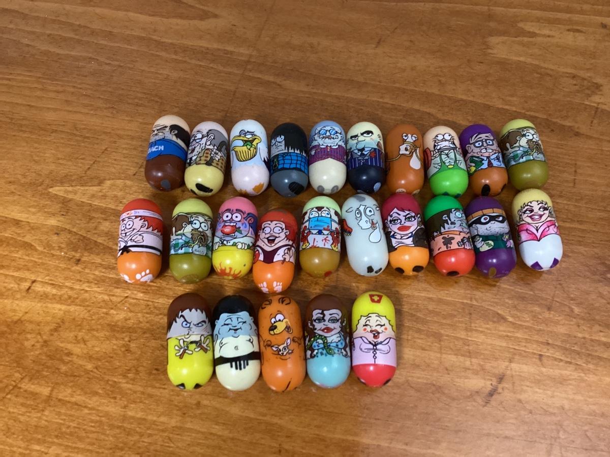 LOT OF 25 MIGHTY BEANZ | EstateSales.org