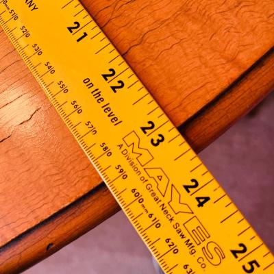 Early American Style Antique maple oval table.