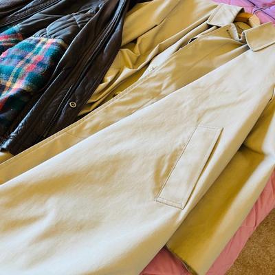 Lot of 3 mens coats