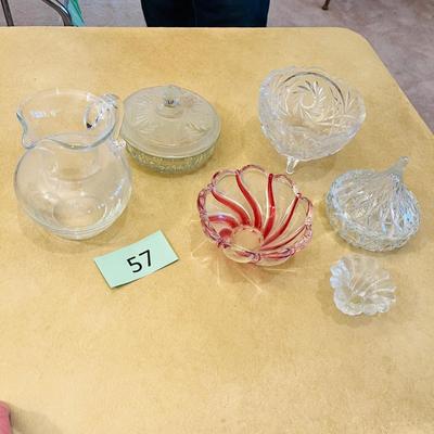 Lot of crystal ware