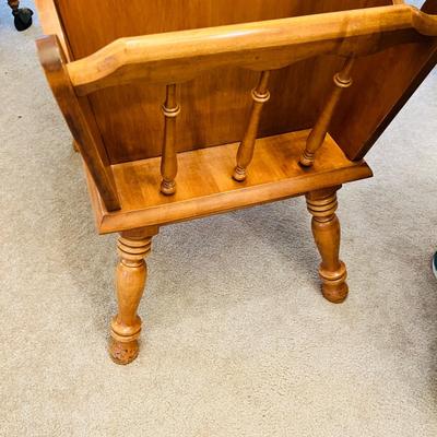Ethan Allen Early American End table
