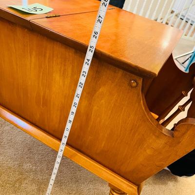 Ethan Allen Early American End table