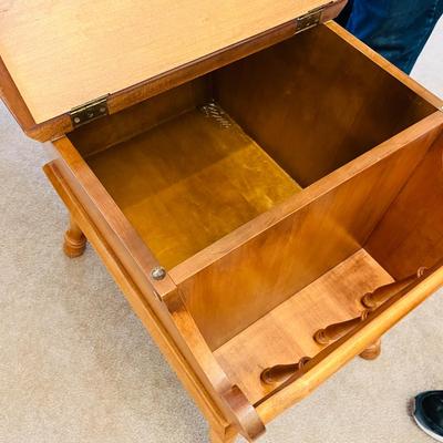 Ethan Allen Early American End table