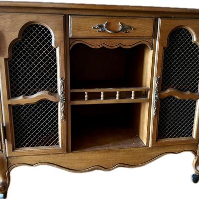 MOUNT AIRY FURNITURE FRENCH PROVINCIAL SERVER