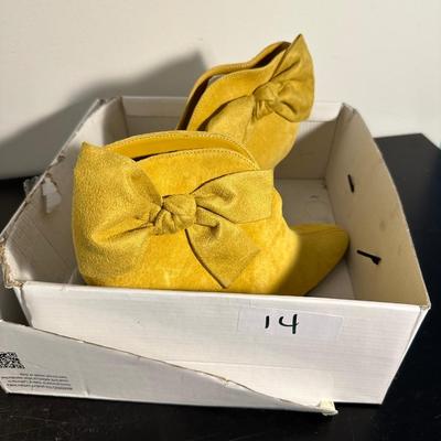 GOLD SUEDE LADIES BOOTIES Size 9