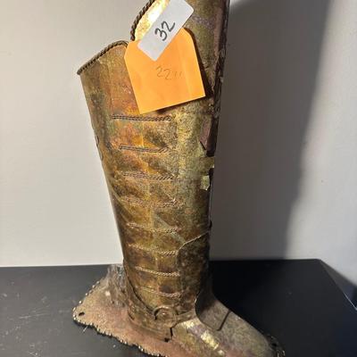 METAL BOOT UMBRELLA STAND