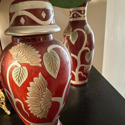 DECORATIVE VASE LOT