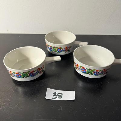 VILLEROY & BOCH SOUP BOWL LOT