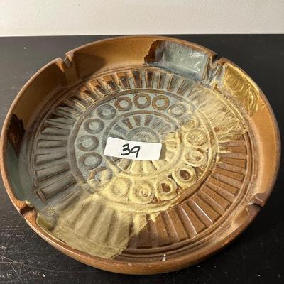 VINTAGE POTTERY CRAFT ASH TRAY