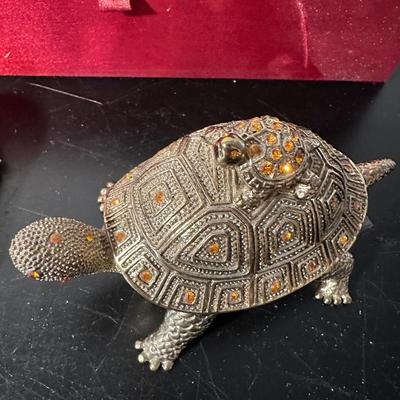 COLLECTIBLE DESK ITEMS LOT