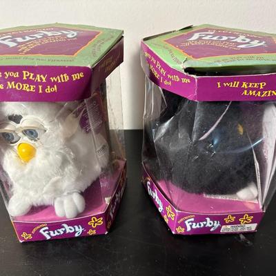 VINTAGE FURBY ANIMAL TOY LOT