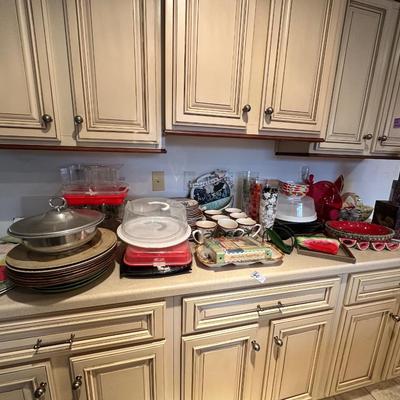 MISC. KITCHEN LOT