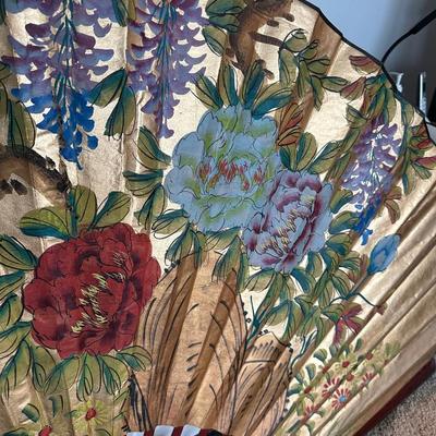 LARGE ORIENTAL FOLDING FAN