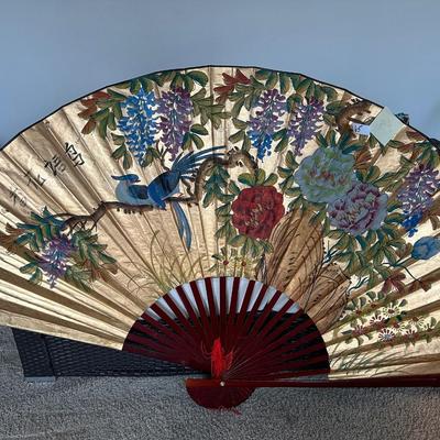 LARGE ORIENTAL FOLDING FAN