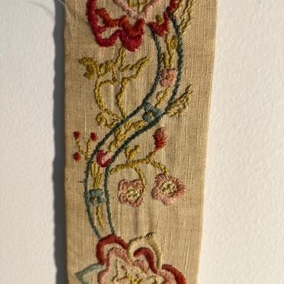 QUILT RACK, WALL ART LOT