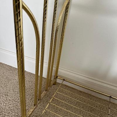 QUILT RACK, WALL ART LOT
