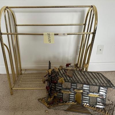 QUILT RACK, WALL ART LOT