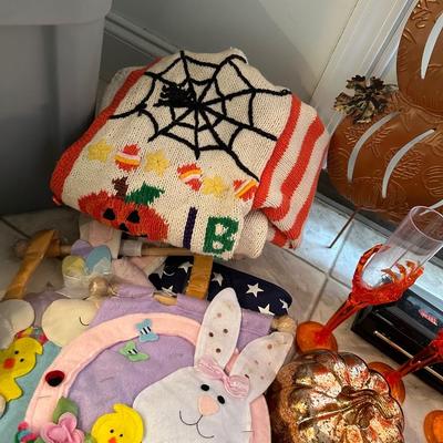 MISC. HOLIDAY DÃ‰COR LOT