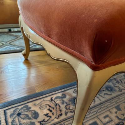 FRENCH PROVINCIAL CHAISE LOUNGE