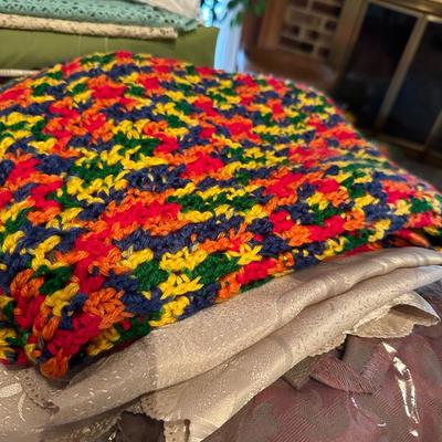 MISC. HOUSEHOLD LINEN LOT