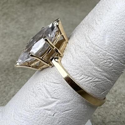 14K GOLD RING LAB CREATED DIAMOND RING SIZE 7.75 SIGNED S14KS