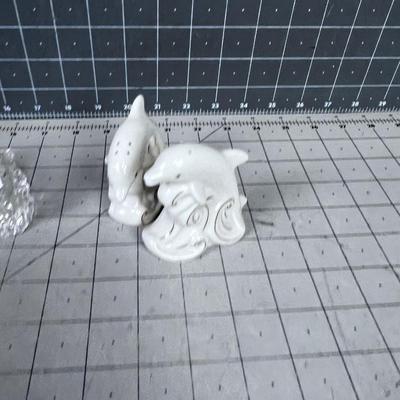 LENOX Dolphin Salt And Pepper (2) pair