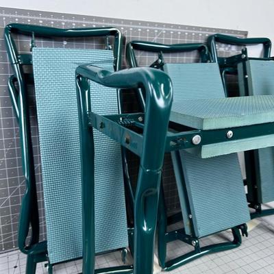 NEW GREEN Bench Kneeler (4) 