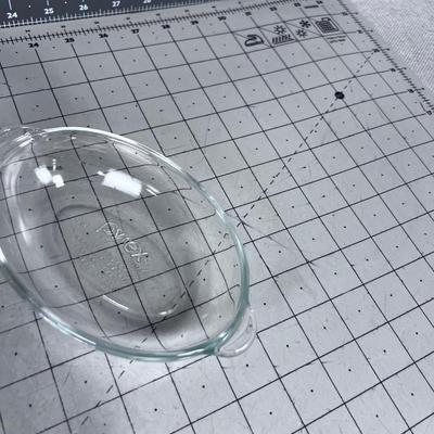 Pyrex Small Individual and 1 Covered 