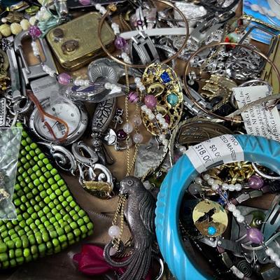 Tray of Jewelry: Necklaces, Earrings, Bracelets - Good Vintage