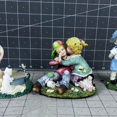 Laura's Attic Resin Figurines (3) 