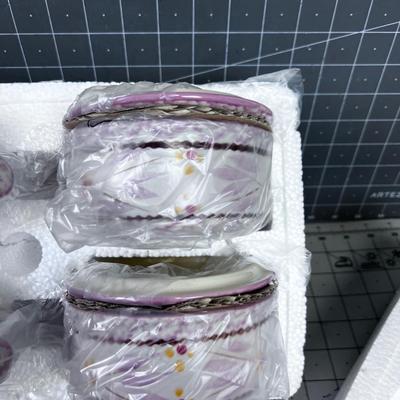 TEMPTATIONS Old World Lilac Color CROCK BOWLS (4) 