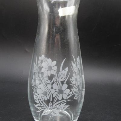 Silhouette 7 Inch Hand Cut Crystal Vase