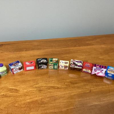 Lot of 12 Shopkins real littles. Figures are in containers