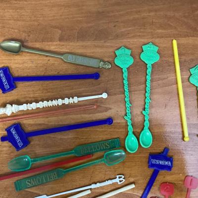 Lot of vintage cocktail stirrers