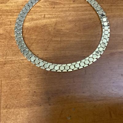 Trifari gold tone choker necklace