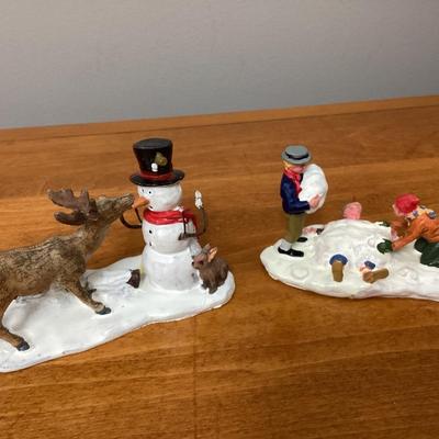Lot of 2 Lemax Christmas village pieces