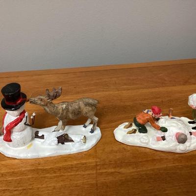 Lot of 2 Lemax Christmas village pieces