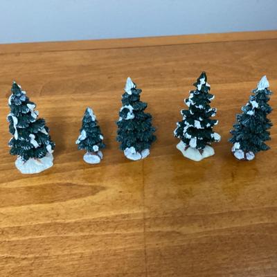 Lot of Lemax Christmas village pieces