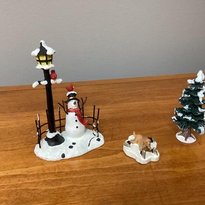 Lot of Lemax Christmas village pieces