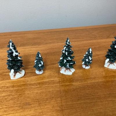 Lot of Lemax Christmas village pieces