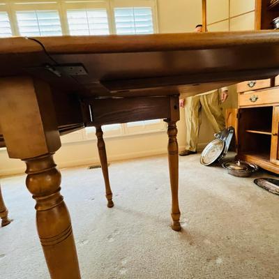 Pennsylvania House Maple/ Birch Early American Dining Table