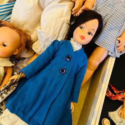 Vintage doll box with 5 dolls & clothes Mary Poppins