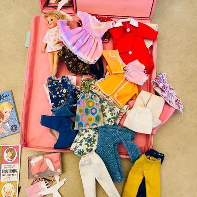 Vintage Doll Box With dolls & Clothes