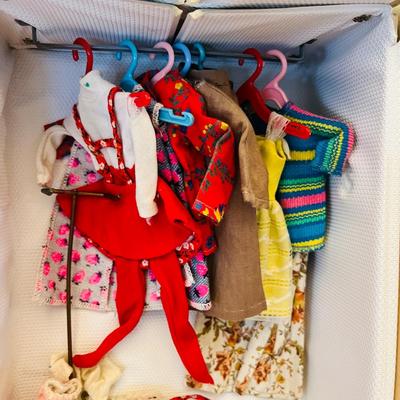 Barbie Skipper Doll box w/ wardrobe