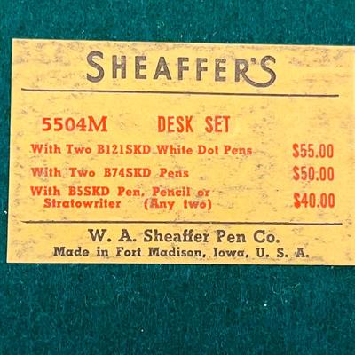 Schaffer White Dot Fountain Pen desk set