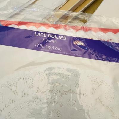 Napkins, place mats, & other