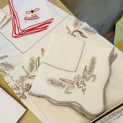 Napkins, linen & other