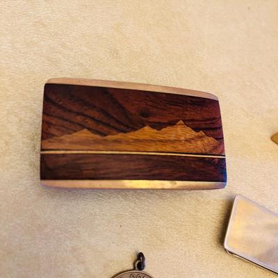 Men's jewelry